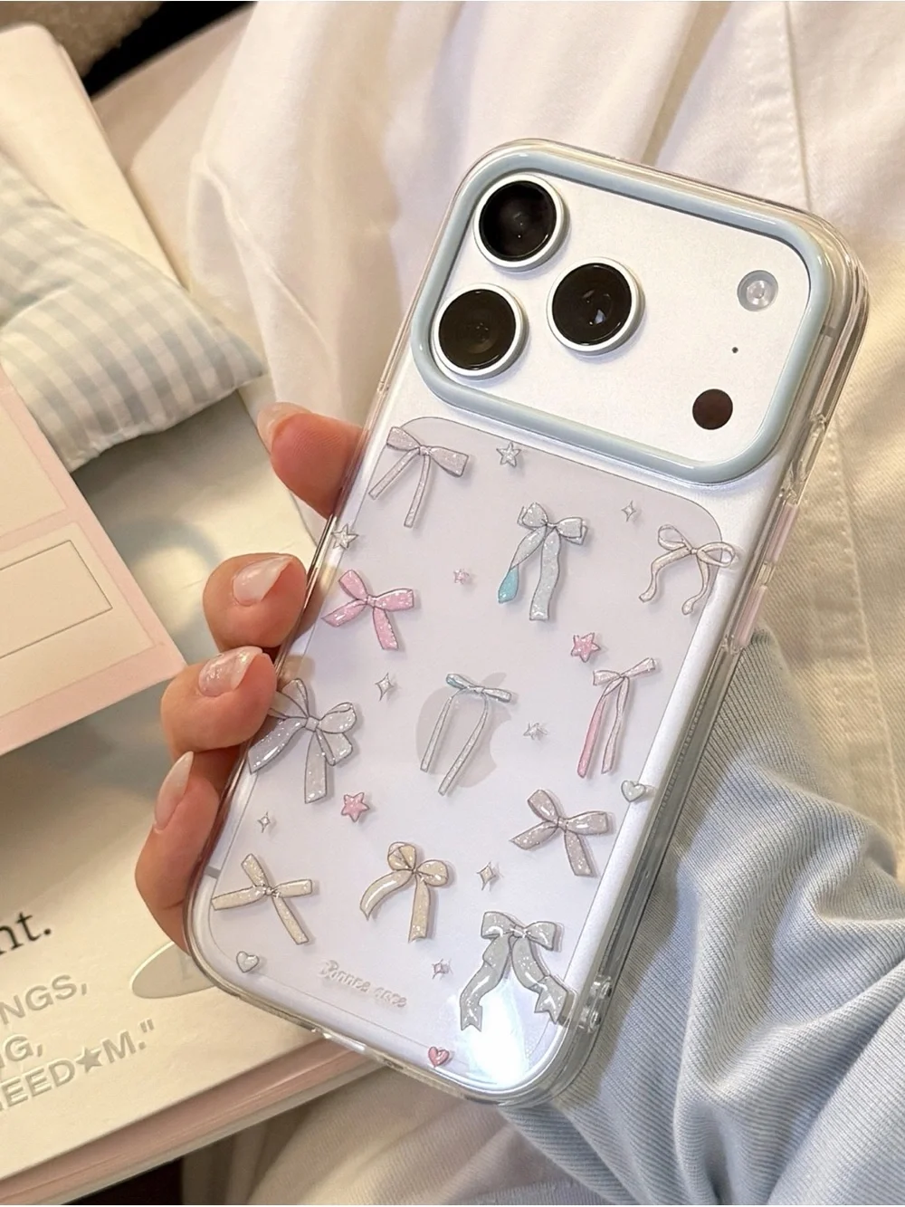 17 pro max Clear Bow Pattern Phone Case - Pastel Accents